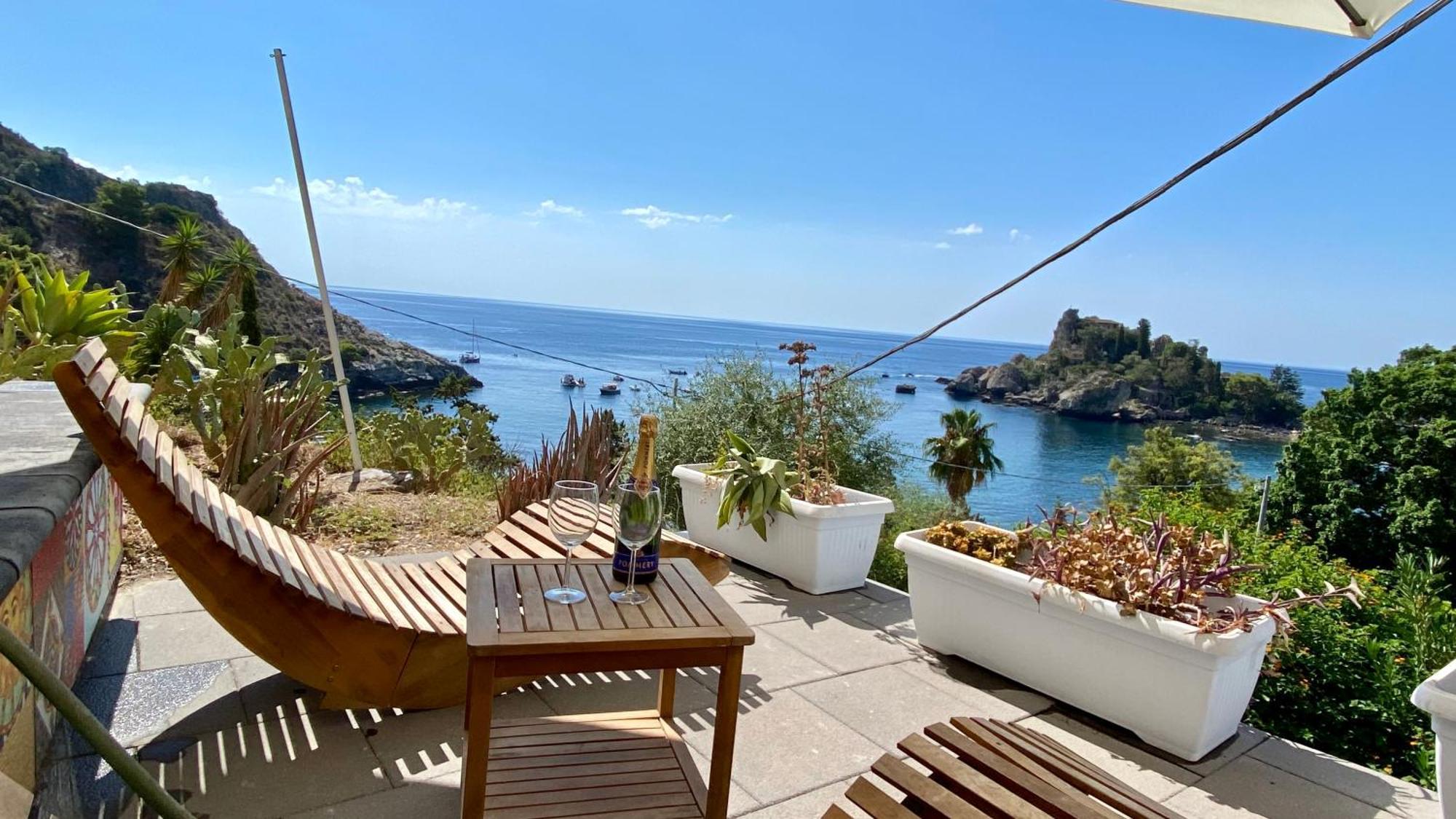 Paradisea Taormina Luaran gambar