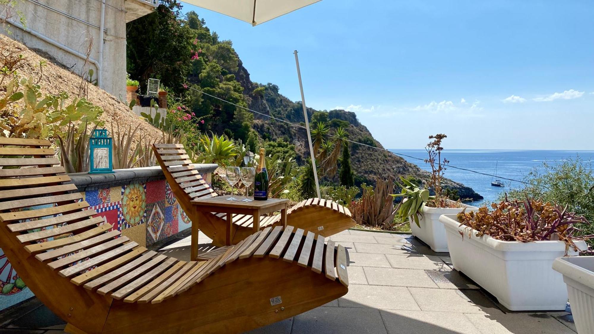 Paradisea Taormina Luaran gambar