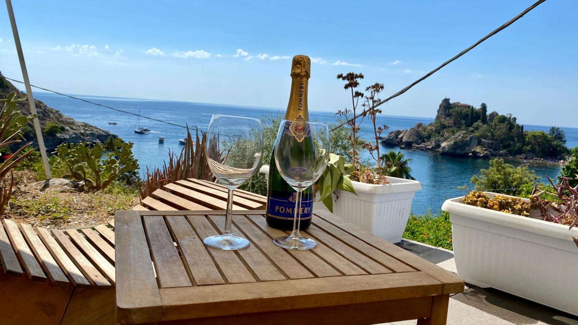 Paradisea Taormina Luaran gambar
