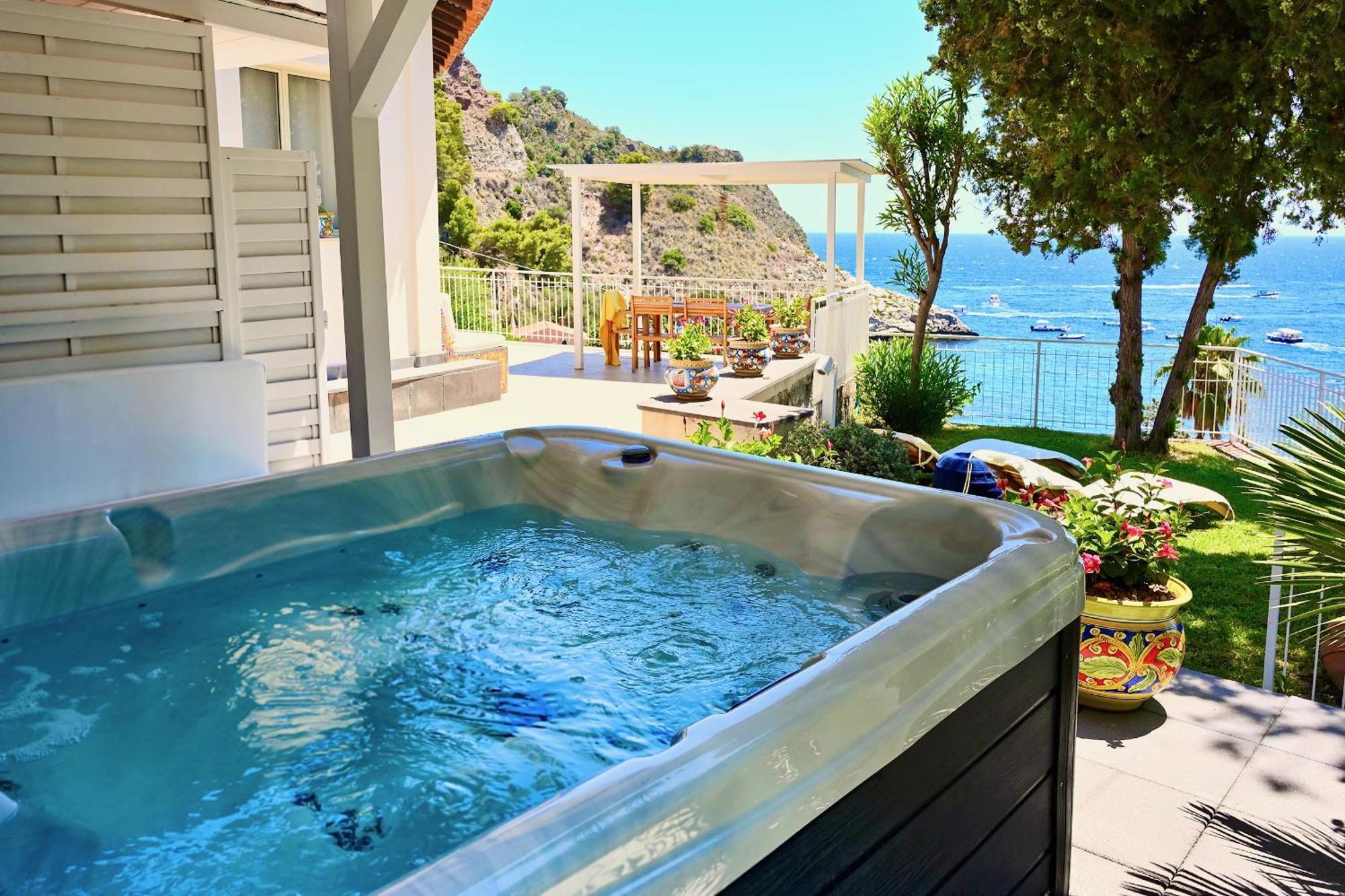 Paradisea Taormina Luaran gambar