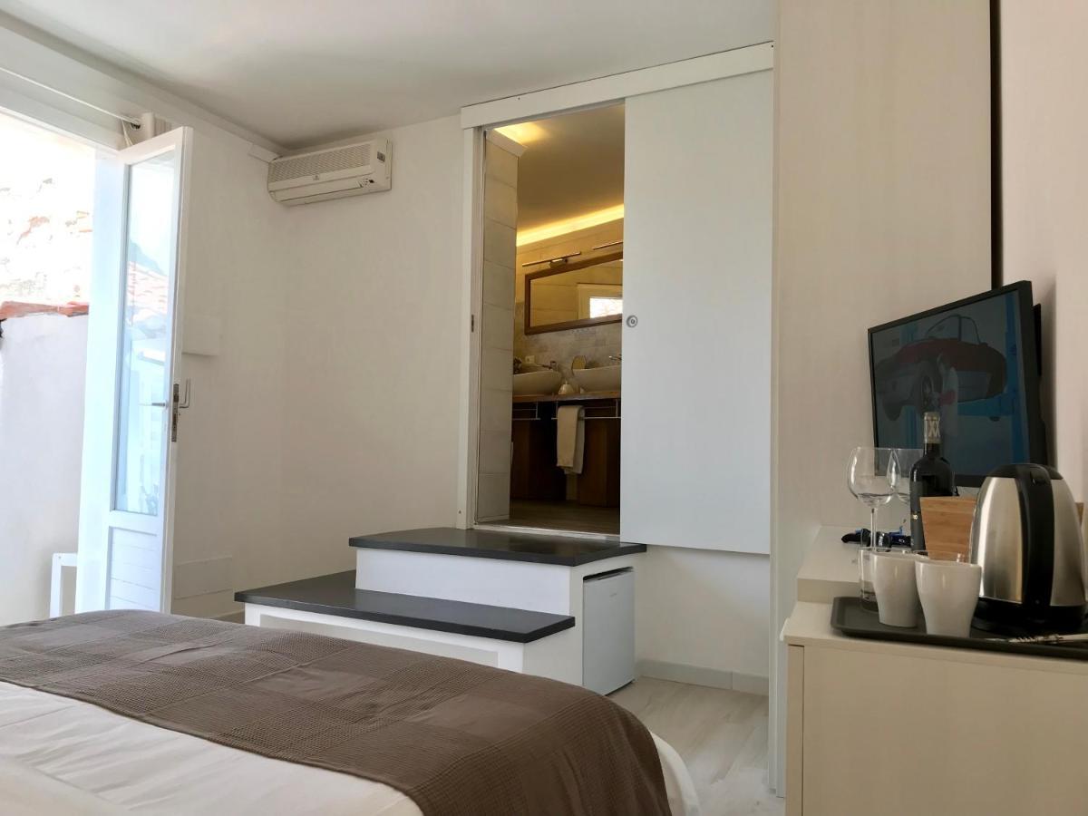 Paradisea Taormina Luaran gambar